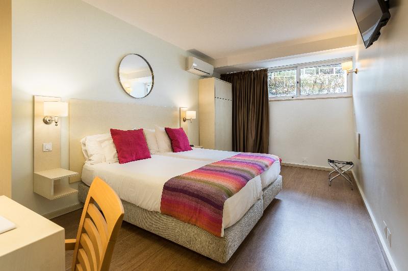 اتاق اکونومی, Londres Estoril / Cascais