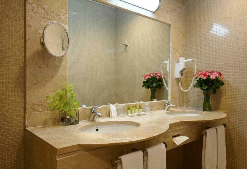 스탠다드 트리플 룸, Santa Maria