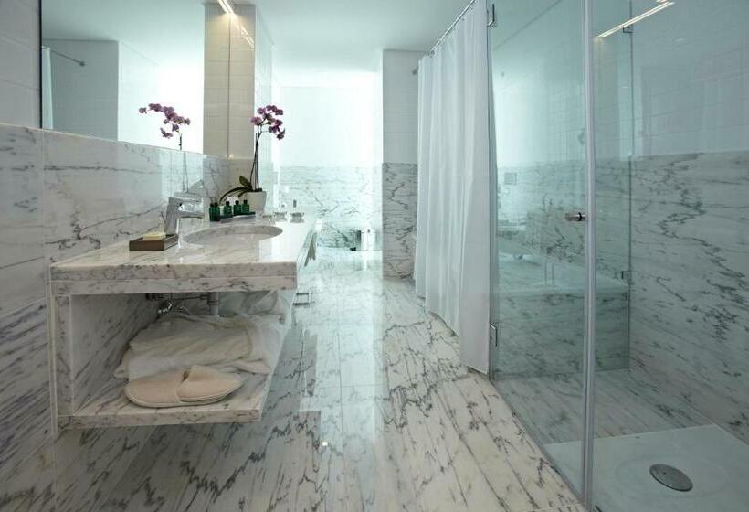 스위트, Santa Maria