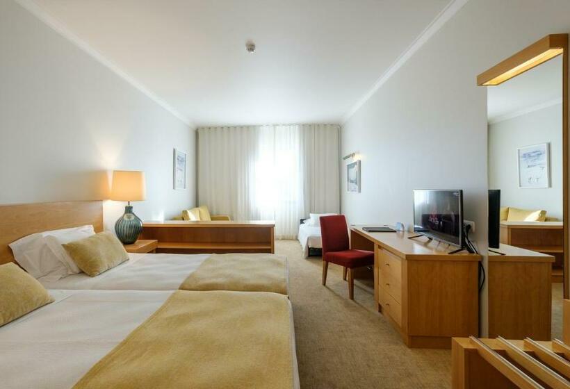 패밀리 룸, Santa Maria