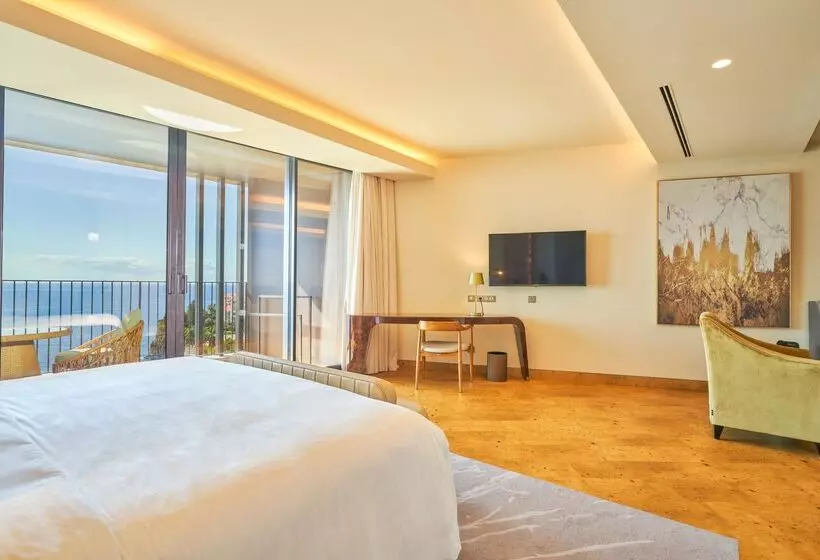 Sviitti, Savoy Palace, The Leading Hotels of The World Savoy Signature