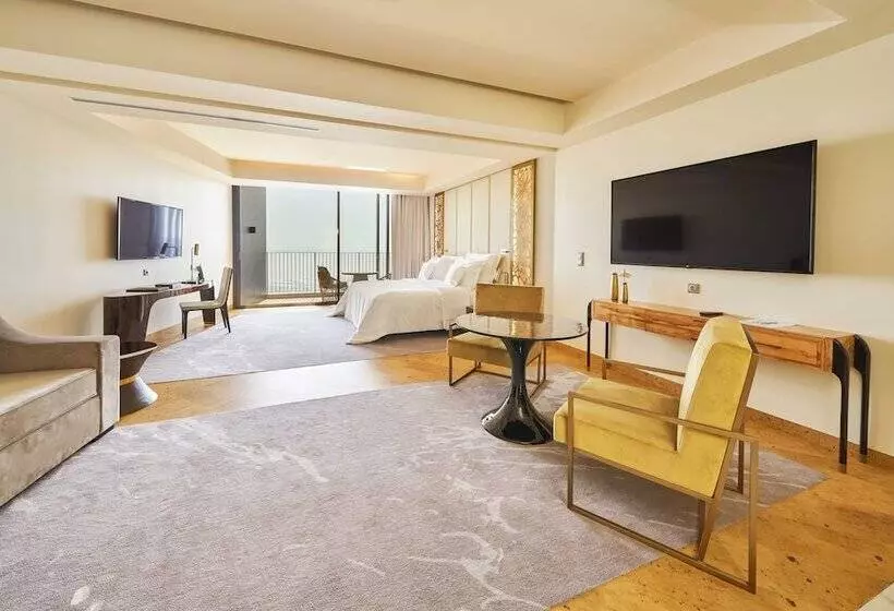 Juniorsviitti, Savoy Palace, The Leading Hotels of The World Savoy Signature