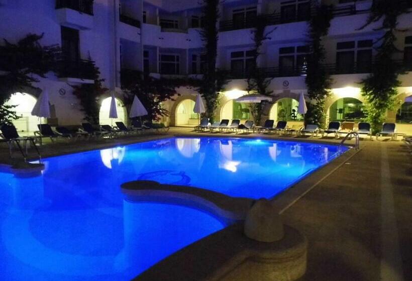 اتاق استاندارد با چشمانداز استخر, Suave Mar