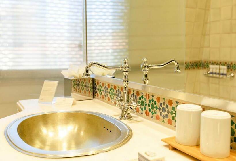 标准间, The Albatroz