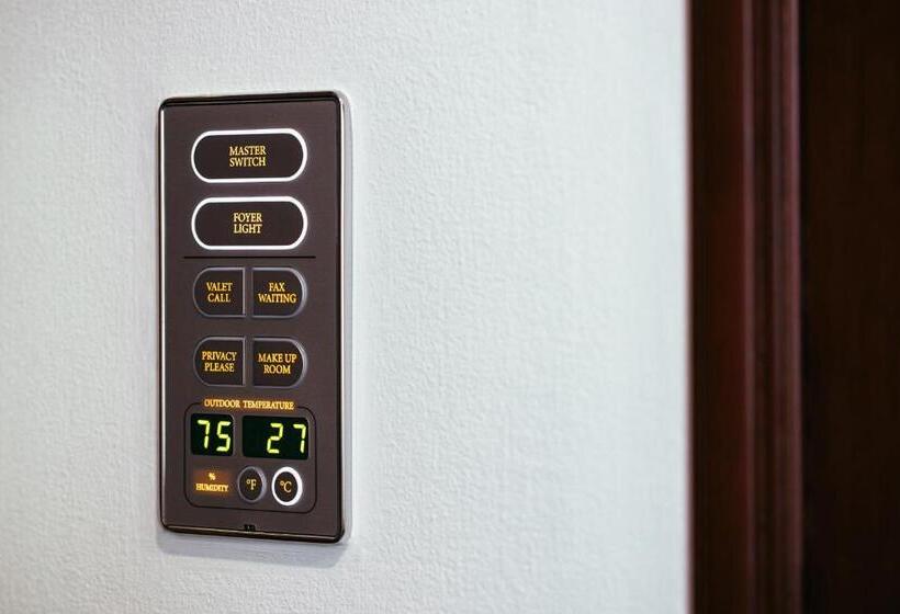 سوییت اجرایی, The Peninsula Manila