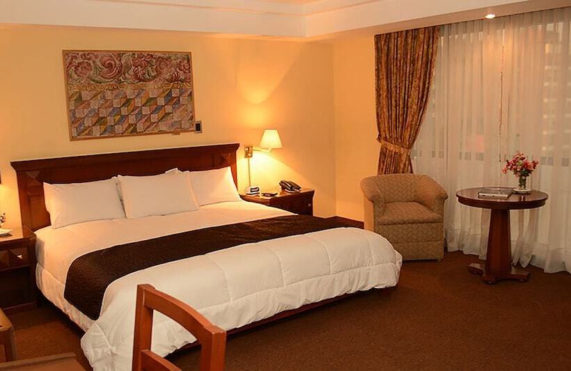 Полулюкс, Maria Angola Hotel & Centro De Convenciones