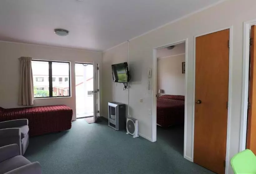 １ベッドルームアパートメント, BK's Counties Motor Lodge