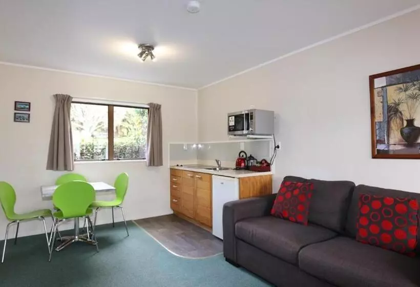 １ベッドルームアパートメント, BK's Counties Motor Lodge
