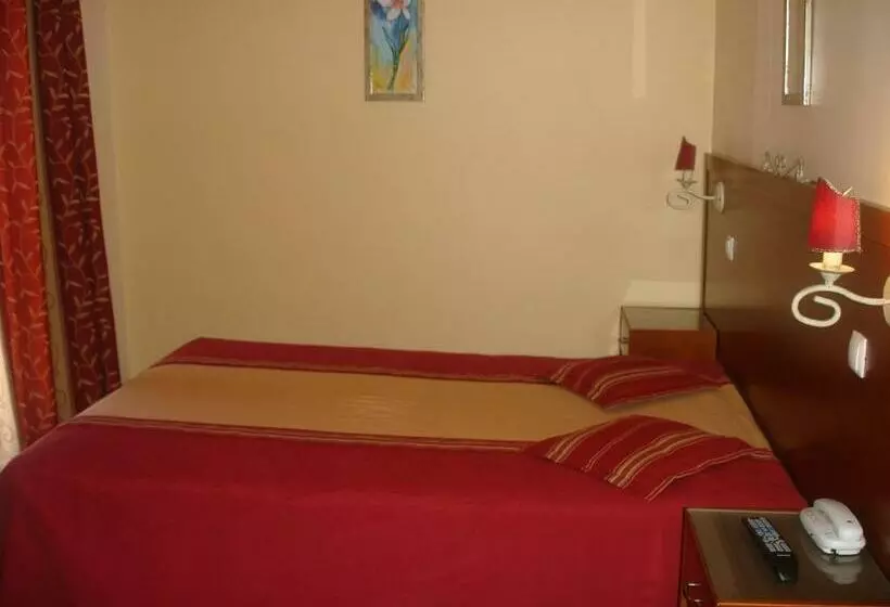 スタンダードルーム, Grande Pensao Residencial Alcobia