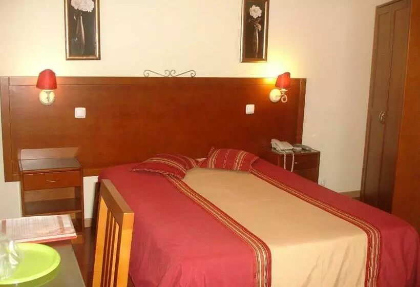 スタンダードルーム, Grande Pensao Residencial Alcobia