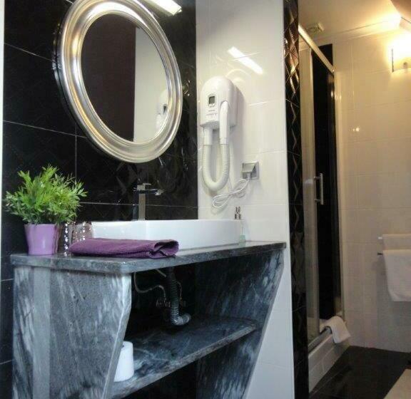 اتاق سوپریور با چشمانداز شهر, Grande Pensao Residencial Alcobia