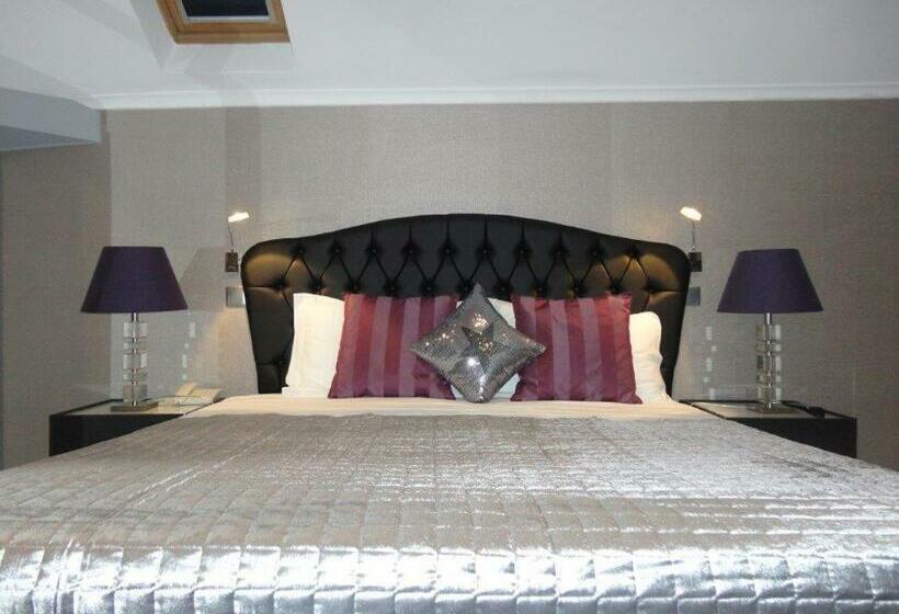 اتاق سوپریور با چشمانداز شهر, Grande Pensao Residencial Alcobia