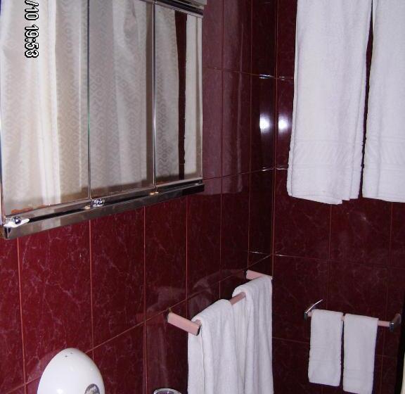 スタンダードルーム, Olhos Pretos