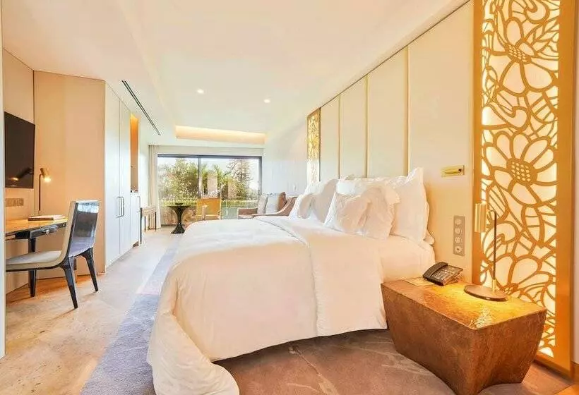 ガーデンビュースタンダードルーム, Savoy Palace, The Leading Hotels of The World Savoy Signature