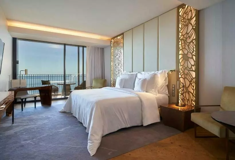 オーシャンビュースタンダードルーム, Savoy Palace, The Leading Hotels of The World Savoy Signature