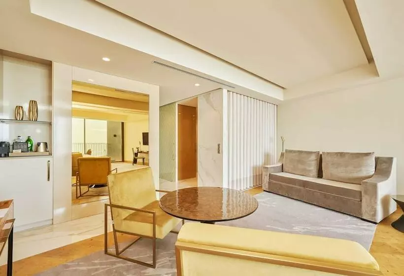 オーシャンビュースタンダードルーム, Savoy Palace, The Leading Hotels of The World Savoy Signature