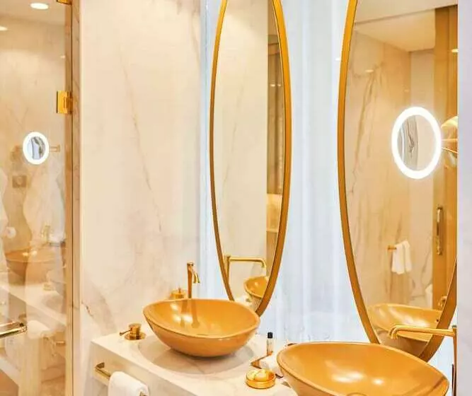 オーシャンビュースタンダードルーム, Savoy Palace, The Leading Hotels of The World Savoy Signature
