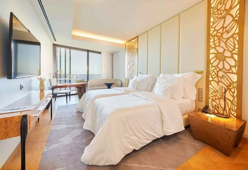 オーシャンビュースタンダードルーム, Savoy Palace, The Leading Hotels of The World Savoy Signature