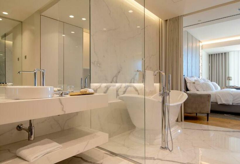 Люкс Deluxe Вид на Море, Savoy Palace, The Leading Hotels of The World Savoy Signature