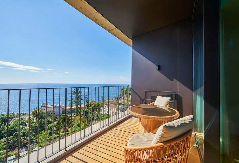 Люкс Вид на Море, Savoy Palace, The Leading Hotels of The World Savoy Signature