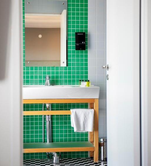 חדר משפחתי, Bishops Arms Strangnas