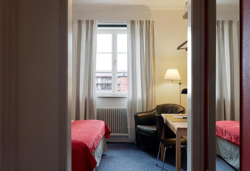 חדר בסיסי, Bishops Arms Strangnas