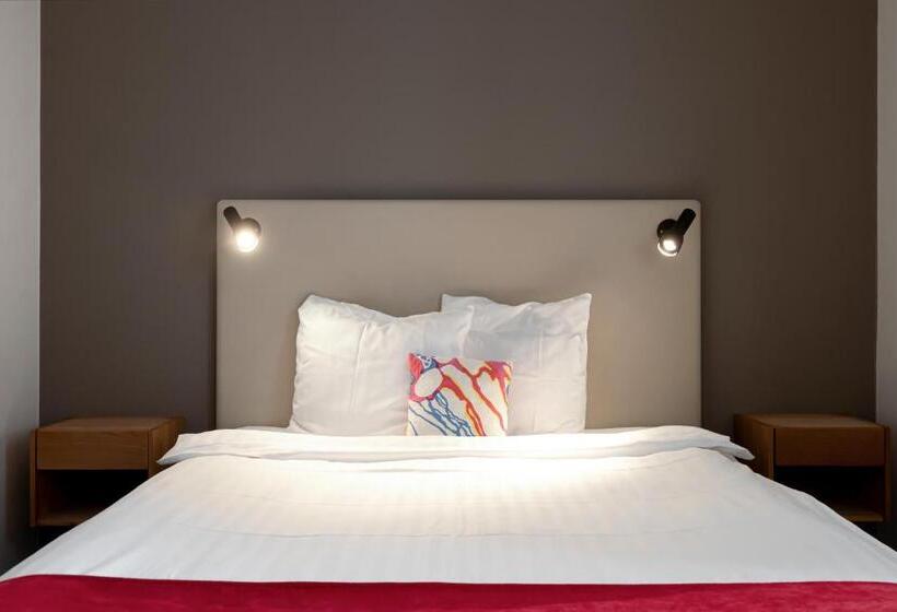 חדר בסיסי, Bishops Arms Strangnas