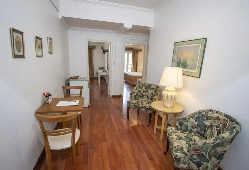 Familienzimmer, Cecilia