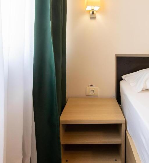 스탠다드 룸, Flora