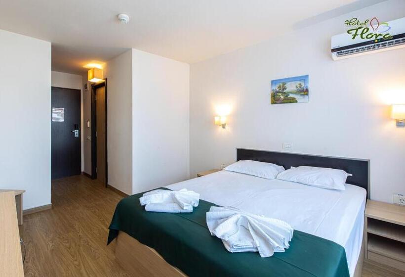 수피리어 룸, Flora