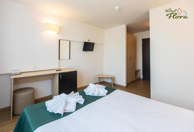 수피리어 룸, Flora