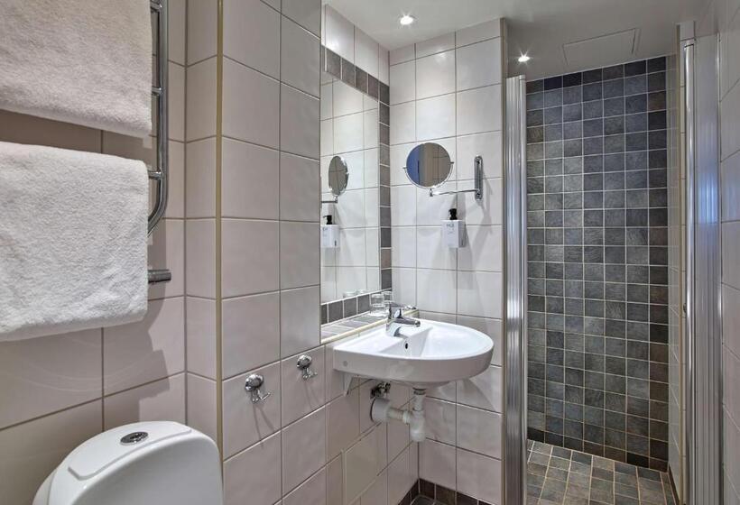 غرفة قياسية سرير كينج, Scandic Gamla Stan