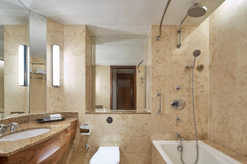 Executive Room, Sheraton Towers Singapore