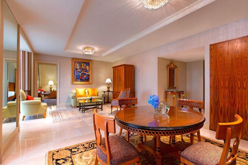 Executive Suite, Sheraton Towers Singapore