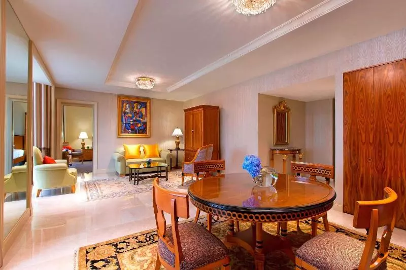 سوییت اجرایی, Sheraton Towers Singapore
