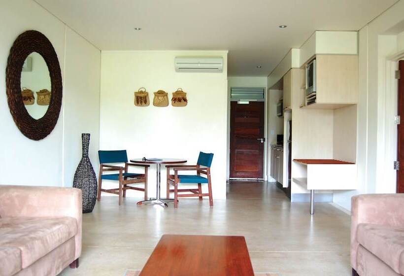 سوییت, Sunset Resort