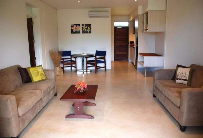 سوییت, Sunset Resort