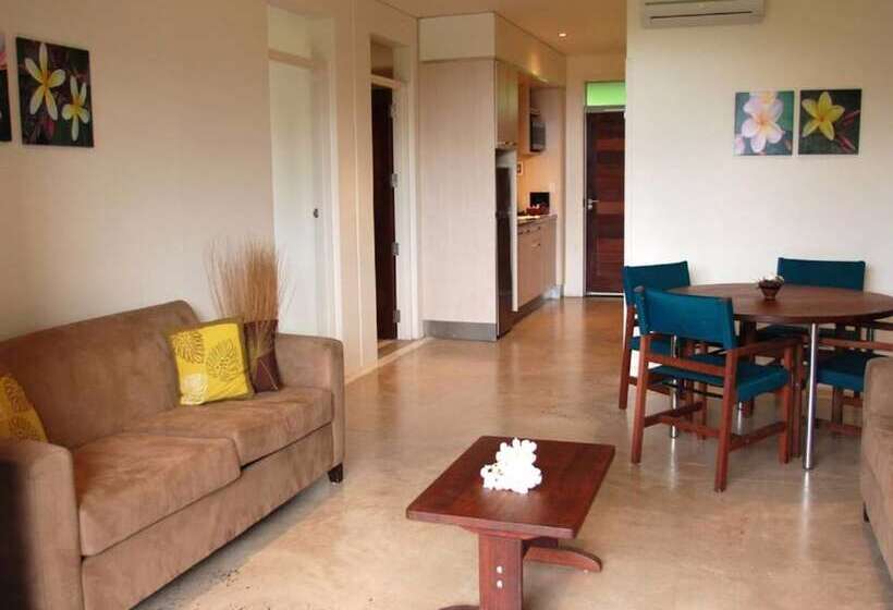 سوییت, Sunset Resort