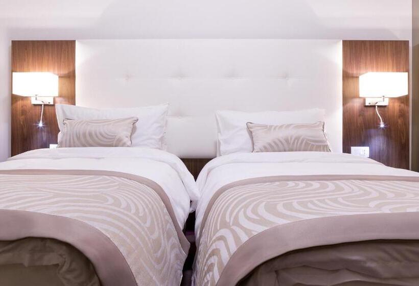 デラックスルーム, Transilvania