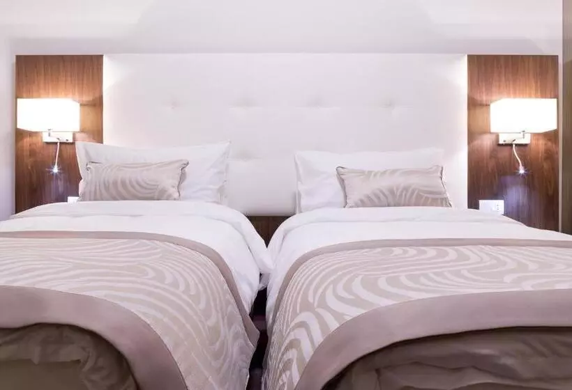 Deluxe Room, Transilvania