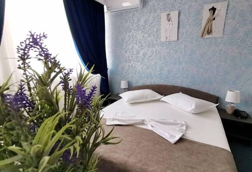 수피리어 룸, Victoria