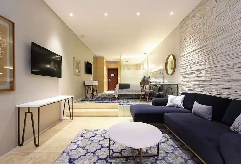Junior Suite, Vineyard