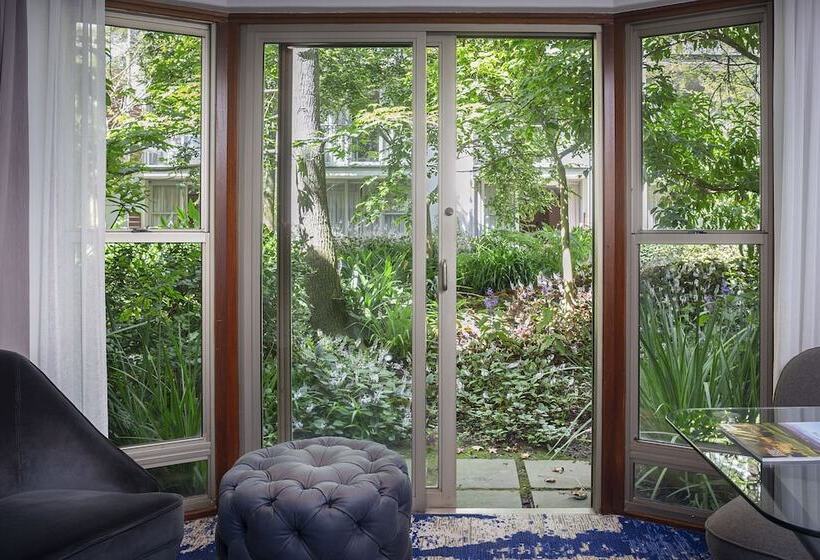 غرفة قياسية, Vineyard