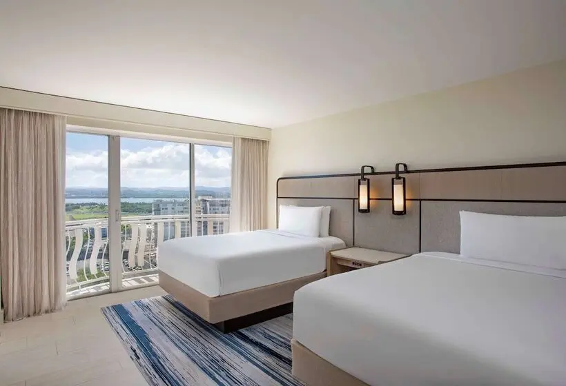 اتاق لوکس با چشم‌انداز شهر, The Royal Sonesta San Juan