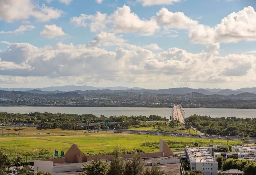 سوییت جونیور, The Royal Sonesta San Juan