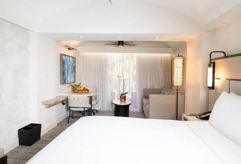 Club Room King Bed, The Royal Sonesta San Juan