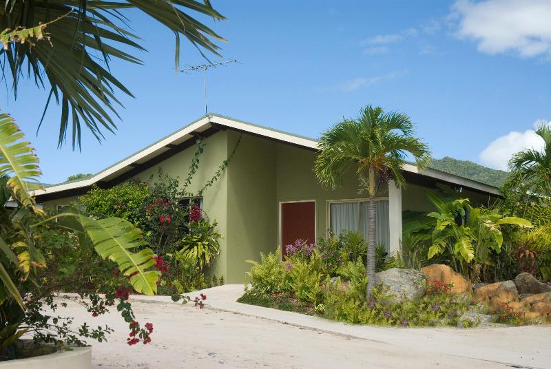 ویلای 3 خوابه, The Edgewater Resort & Spa