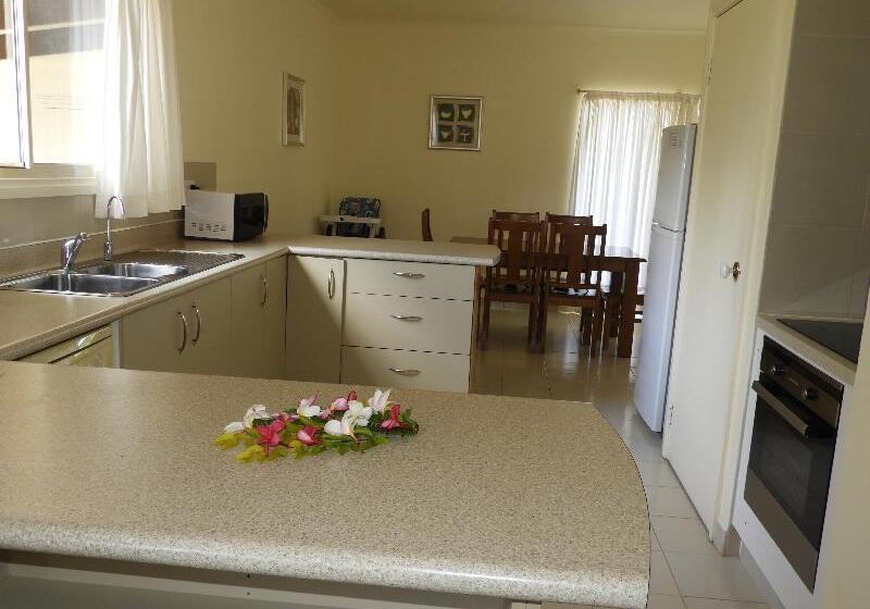 ویلای 3 خوابه, The Edgewater Resort & Spa