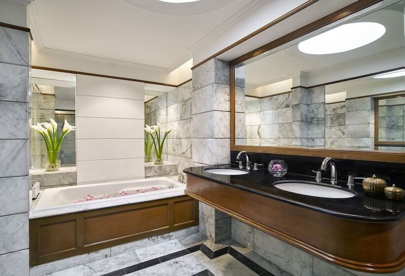 Quarto Deluxe, Anantara Siam Bangkok