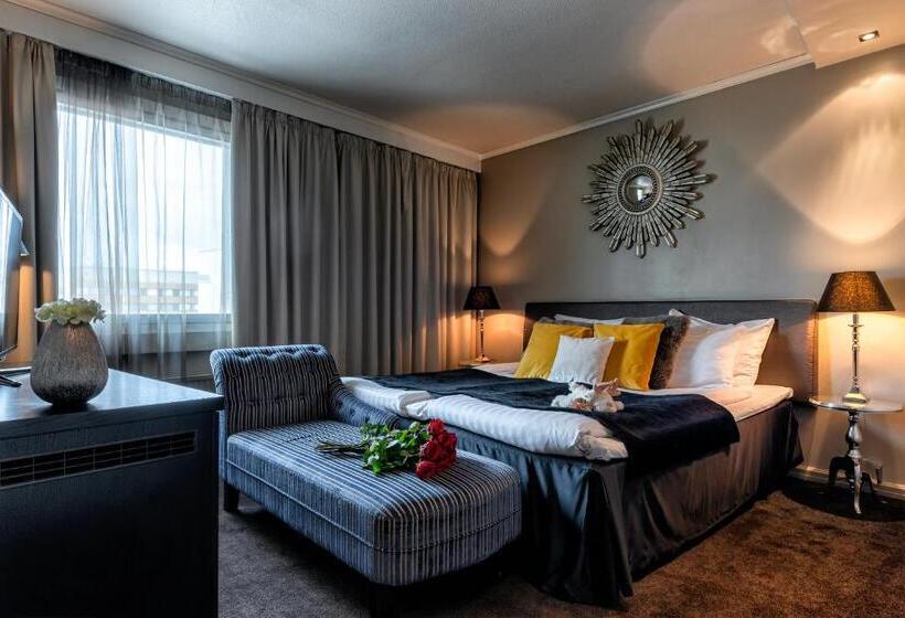 جناح جونيور, Arctic City